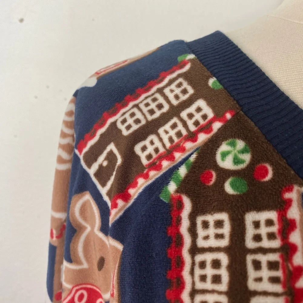Disney Micky Mouse XL (16-18) Gingerbread Pajama Top Super Soft Long Sleeves